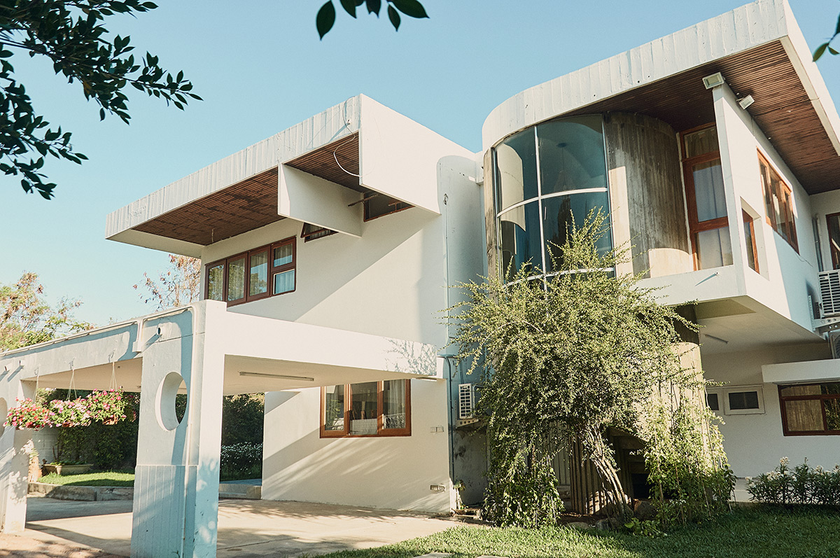 เปลี่ยนทุกจินตนาการให้เป็นภาพจริง: ทำไม 'ชอบใจสตูดิโอ' ถึงเป็นสถานที่ถ่ายทำที่ตอบโจทย์ทุกโปรดักชั่น